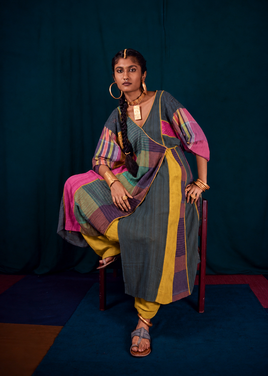 Fitoor Angarakha Kurta - Plaids TheKefiHouse